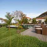 Vila Hacienda Cuatro Ventanas *
